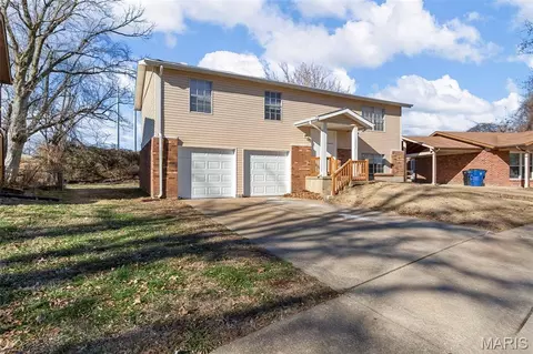 1767 Stilton Ct, Florissant, MO 63031