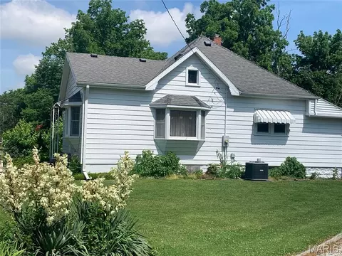 Other - 638 E Ford Ave, Witt, IL 62094 photo 1 of 6