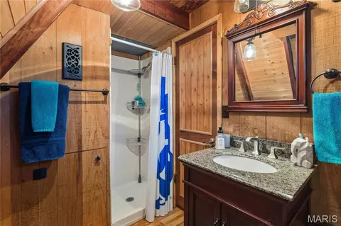 Bath - 145 E Innsbrook Circle Dr, Wright City, MO 63390 photo 2 of 2