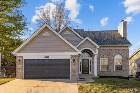 16712 Chesterfield Farms Dr, Chesterfield, MO 63005