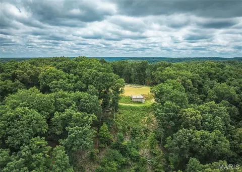 2 Trails End Trl, House Springs, MO 63051