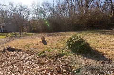 29 Highwood Dr, Belleville, IL 62223