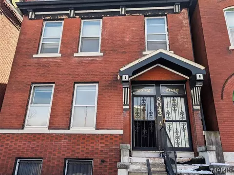 2042 E Adelaide Ave, Saint Louis, MO 63107