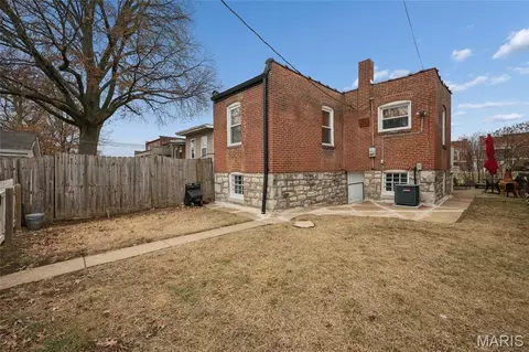 Exterior - 4918 Gresham Ave, Saint Louis, MO 63109 photo 5 of 6