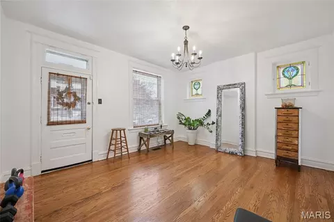 Entry Way - 4918 Gresham Ave, Saint Louis, MO 63109 photo 1 of 1