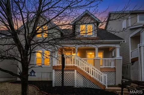 243 Vivaron Ave, Saint Charles, MO 63303