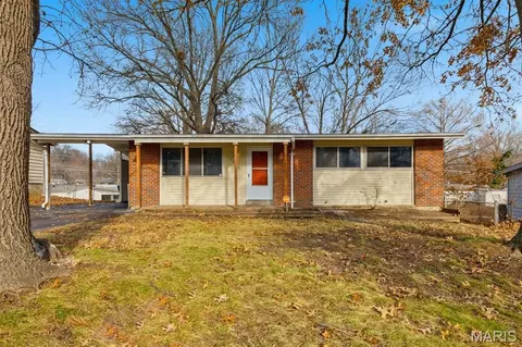 1923 Nashua Dr, Dellwood, MO 63136