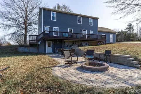 2161 Young Rd, Pacific, MO 63069