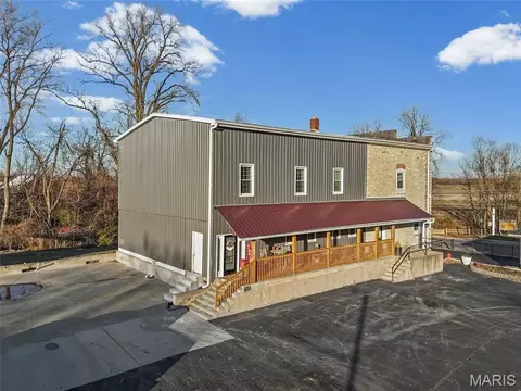 305 N Main St, Sainte Genevieve, MO 63670