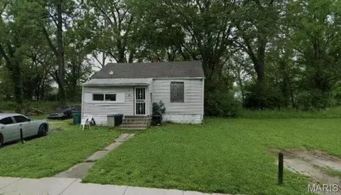 1213 N 43rd St, East St Louis, IL 62204
