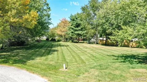 32 Sugarwood Ct, Jerseyville, IL 62052