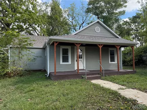 450 Michigan Ave, Lebanon, MO 65536