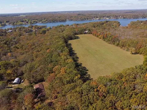 207 Good News Ln, Cuba, MO 65453