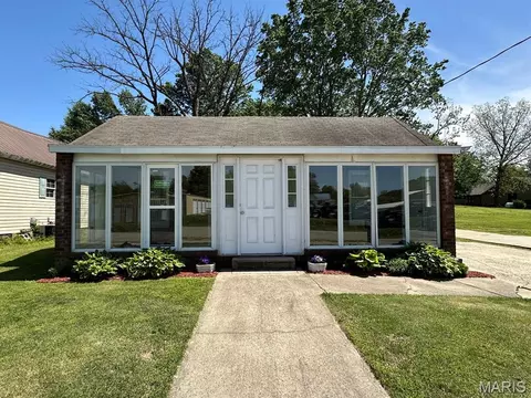 280 N E L Hawk St, Puxico, MO 63960