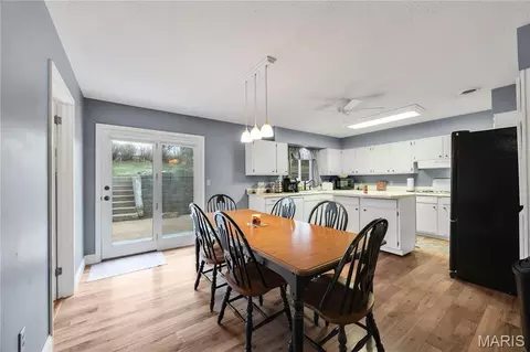 Dining - 128 E 11th St, Hermann, MO 65041 photo 2 of 3