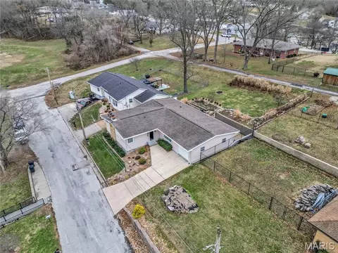 View/Area - 128 E 11th St, Hermann, MO 65041 photo 3 of 7