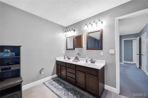 Entry Way - 128 E 11th St, Hermann, MO 65041 photo 1 of 2
