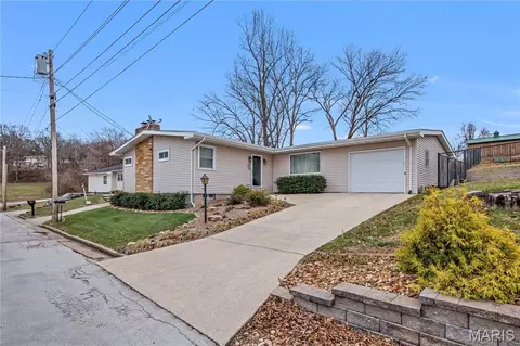 128 E 11th St, Hermann, MO 65041