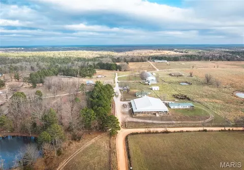 19546 Golden Dr, Raymondville, MO 65555