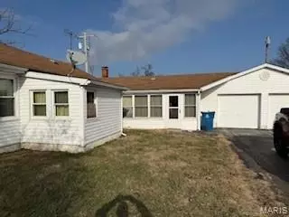 107 E Moro Dr, Moro, IL 62067 photo 1