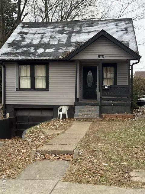 1205 S Ellis St, Cape Girardeau, MO 63703