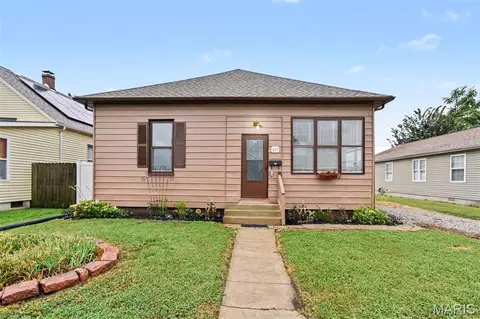 403 State St, Dupo, IL 62239