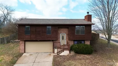 1165 New Towne Rd, Arnold, MO 63010