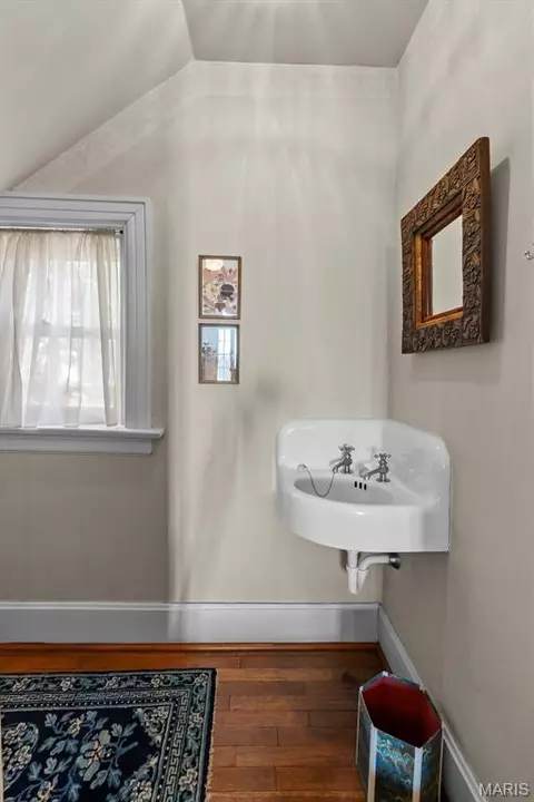 Bath - 718 State St, Chester, IL 62233 photo 1 of 11