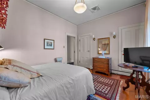 Bedroom - 718 State St, Chester, IL 62233 photo 5 of 9