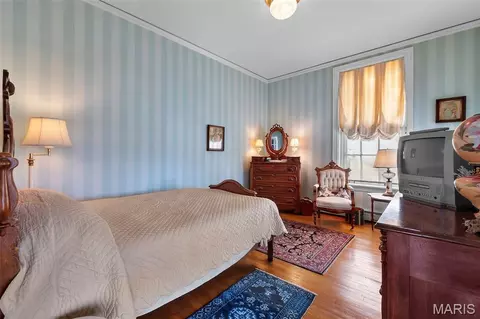 Bedroom - 718 State St, Chester, IL 62233 photo 3 of 9