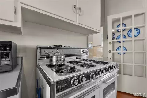 Kitchen - 718 State St, Chester, IL 62233 photo 3 of 4