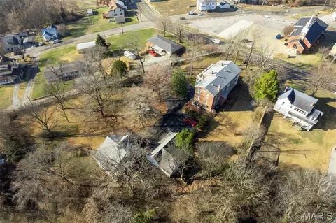 View/Area - 718 State St, Chester, IL 62233 photo 2 of 6
