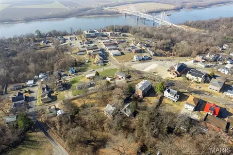 View/Area - 718 State St, Chester, IL 62233 photo 4 of 6
