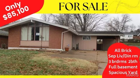 2410 Netherwood Dr, Saint Louis, MO 63136