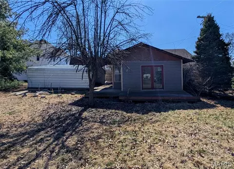 2245 W Frank Scott Pkwy, Belleville, IL 62223