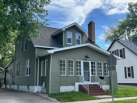 415 W 3rd St, O'fallon, IL 62269
