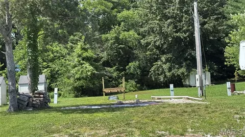 21169 Bunny Trl, Carlyle, IL 62231