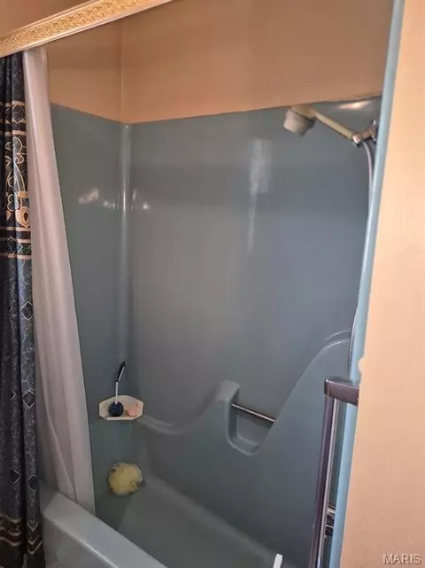 Bath - 308 N Mccune St, Pilot Knob, MO 63663 photo 2 of 3