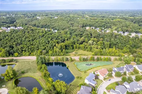 1110 Kiefer Creek Rd, Ballwin, MO 63021 photo 6