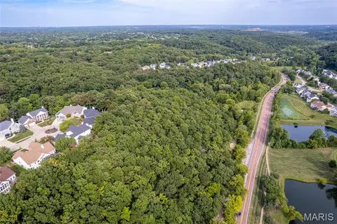 1110 Kiefer Creek Rd, Ballwin, MO 63021 photo 8