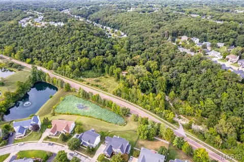 1110 Kiefer Creek Rd, Ballwin, MO 63021 photo 5