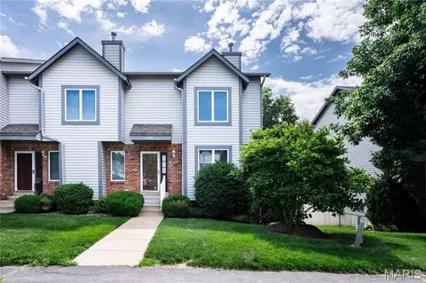 4207 Sherman Park Dr #14G, Saint Charles, MO 63303