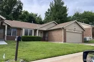 6587 Dolphin Cir #B, Florissant, MO 63033