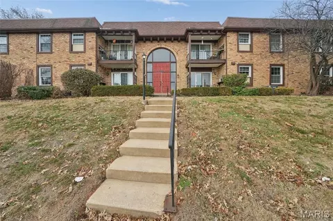 11872 Cresta Verde Dr #D, Saint Louis, MO 63146