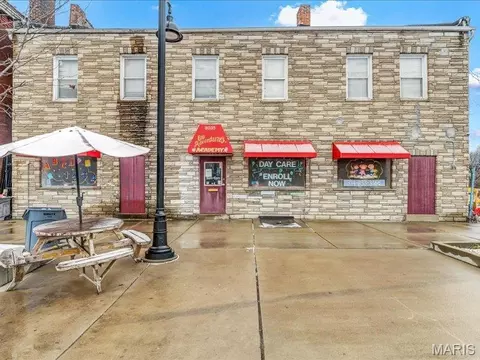 8035 N Broadway, Saint Louis, MO 63147