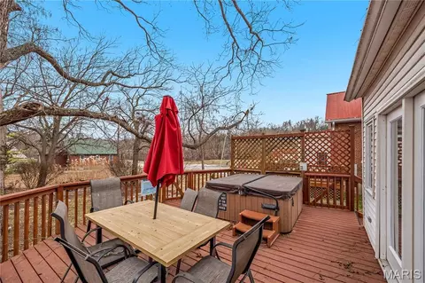 Exterior - 409 Schiller St, Hermann, MO 65041 photo 6 of 11