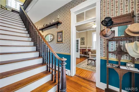 Entry Way - 409 Schiller St, Hermann, MO 65041 photo 2 of 4