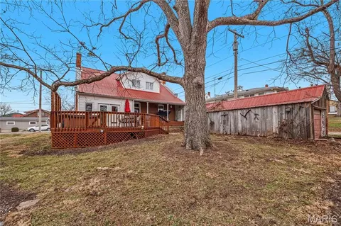 Exterior - 409 Schiller St, Hermann, MO 65041 photo 8 of 11