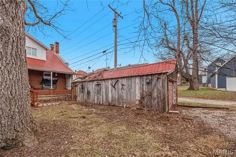 Exterior - 409 Schiller St, Hermann, MO 65041 photo 10 of 11