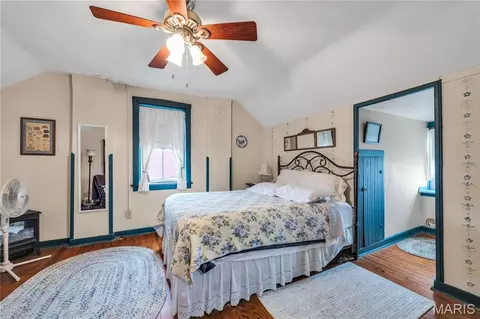 Bedroom - 409 Schiller St, Hermann, MO 65041 photo 4 of 7